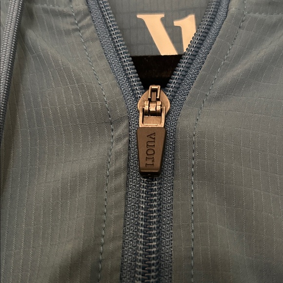 Vuori Stonesteps Windbreaker Jacket in Tide - Picture 6 of 9